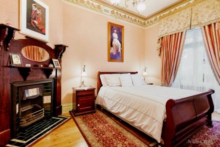 2 Bed, 1 Bath - Photo 4