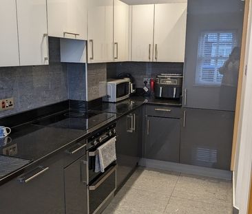 Room in a Shared House, Bow Common Lane, E3 - Photo 6