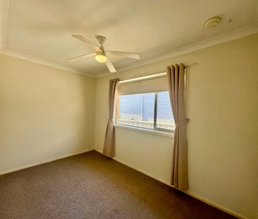 SPACIOUS 3-BEDROOM HOME IN A QUIET SPEERS POINT LOCATION - Photo 4