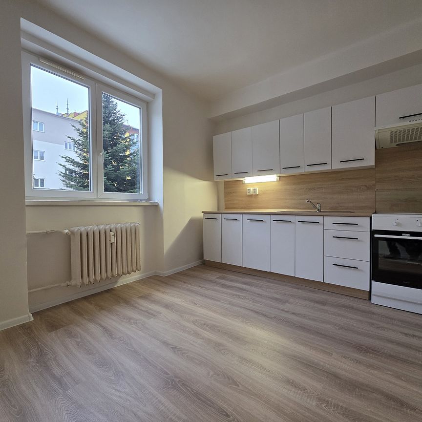 Pronájem bytu 2+1 54 m² - Fotografie 1