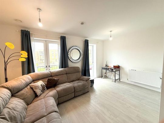 3 bedroom end of terrace house to rent - Photo 1