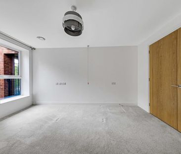 1 bedroom retirement property to rent - Photo 3