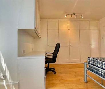 Finchley Road, London, NW3 - Photo 4