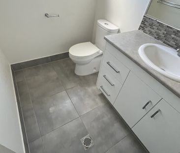 1/191 Barolin Street, Avenell Heights QLD 4670 - House For Rent - $... - Photo 6