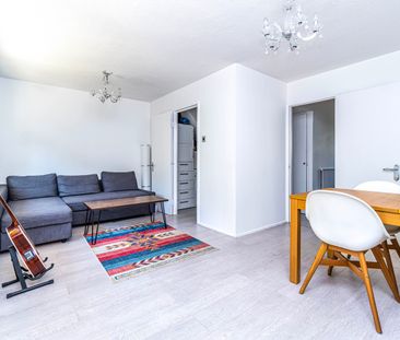 2 Bed Terraced House, Wynford Road, N1 - Photo 4