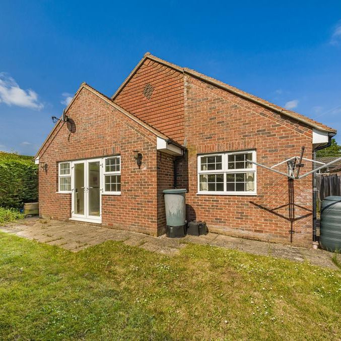 3 bedroom detached house to rent - Photo 1