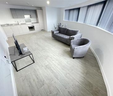 3 bedroom flat to rent - Photo 4