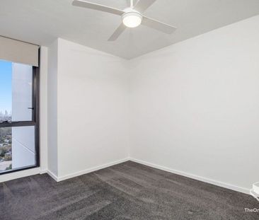 CIENNA VARSITY RIDGE - 2 Bedroom Executive Apartment - Photo 3