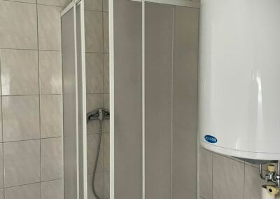 Helle 1,5 Zimmer Wohnung mit Dachterrasse in zentraler Hoflage. - Foto 4