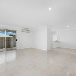 Freestanding Villa - Photo 2