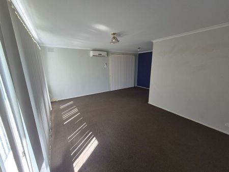 Close to schools and day care - Photo 2