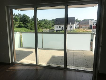 2P de 45.81m² avec terrasse et parking - Photo 2