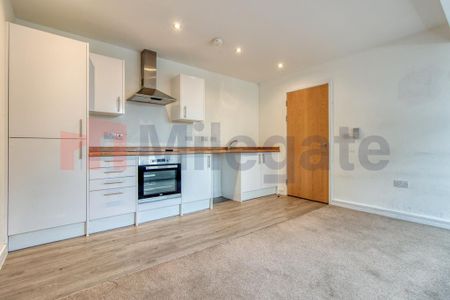 2 bedroom flat to rent - Photo 4