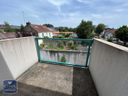 Location Appartement 1 pièce 28m² CHOLET 49300 - Photo 3