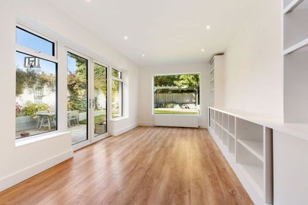 29 Wyattville Close, Cabinteely, Dublin South, Co. Dublin, A96 P9D3 - Photo 3