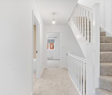 3 bedroom semi-detached house to rent - Photo 4