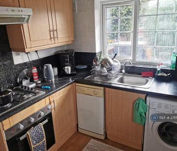 3 bedroom maisonette to rent - Photo 2