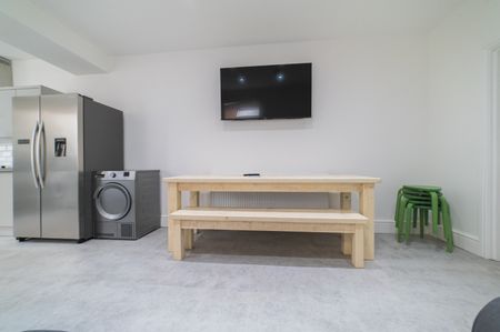 Cosmeston Street, Cathays - Photo 2