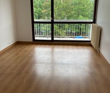 Location Appartement 2 pièces 47m² BRUNOY 91800 - Photo 1