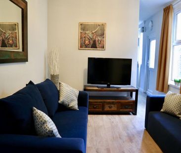 6 bedroom house to rent - Photo 1
