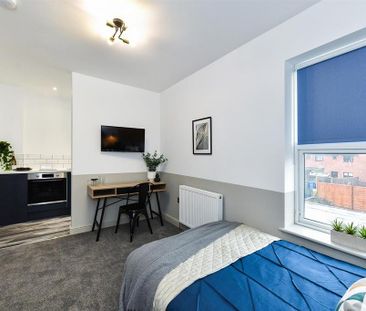 Studio to rent - Photo 6