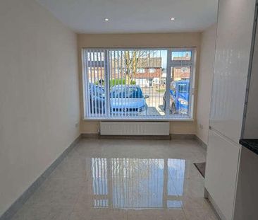 Luton, Bedfordshire, LU5 - Photo 3