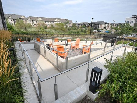 For Lease - #338 - 349 Wheat Boom Drive, Oakville, Ontario - Photo 5