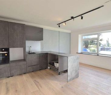 Oakfield Drive, Reigate, Surrey, RH2 - Photo 5