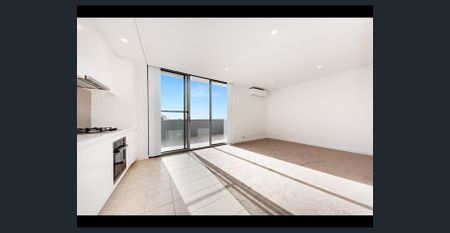 Perfect Northerly Aspect with City Views & Entertainers Balcony - Photo 4