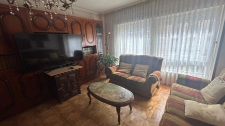 Piso de alquiler en Torrelavega - Calle Pintor Modinos, Centro - Foto 3