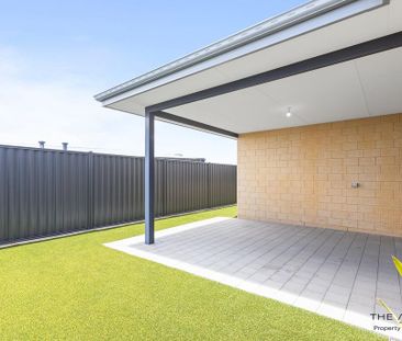 Modern 3-Bedroom Home in the Heart of Baldivis - Photo 5