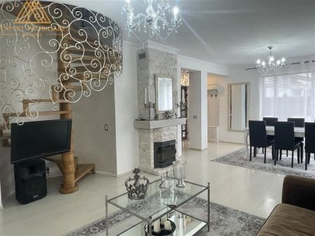 Casa Lux de inchiriat - Fotografie 5