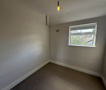 10 Lille Park, Belfast , BT10 0LR - Photo 4