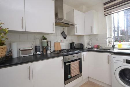 1 bedroom flat to rent - Photo 2