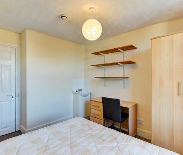 6 bedroom house to rent - Photo 4