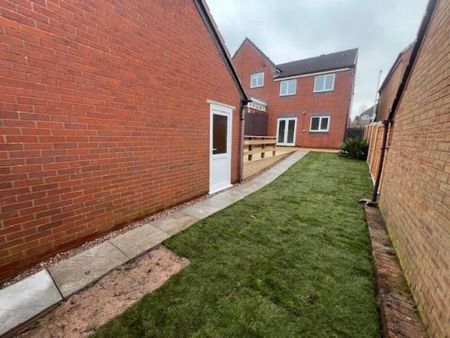 Hedging Lane, Wilnecote, Tamworth - Photo 2