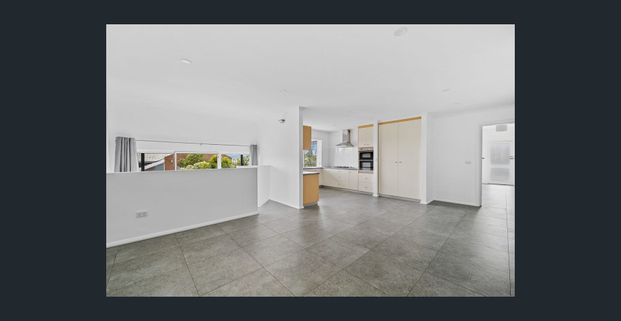 Large Family Home with Superb Views - Photo 1