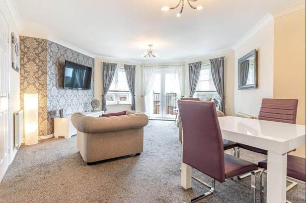 2 bedroom flat to rent - Photo 1