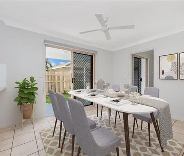 3 BEDROOM TOWNHOUSE IN RAILWAY ESTATE! - Photo 6