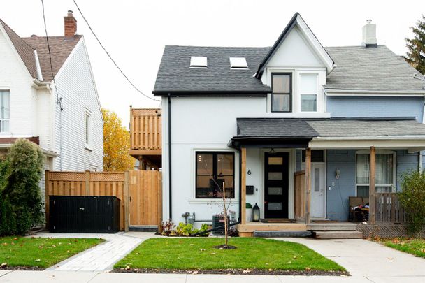 For Lease - 6 Luttrell Avenue Unit# 2nd Floor, Toronto, Ontario - Photo 1