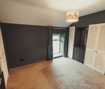 3 Bed Semi-detached House - Photo 6