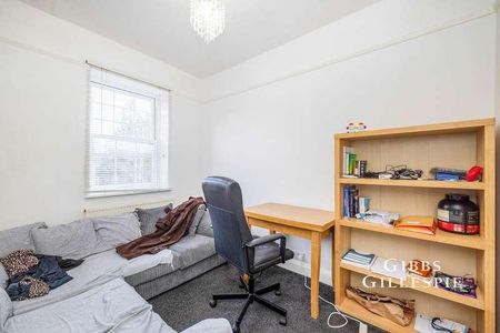 Green Lane, Northwood, HA6 - Photo 3