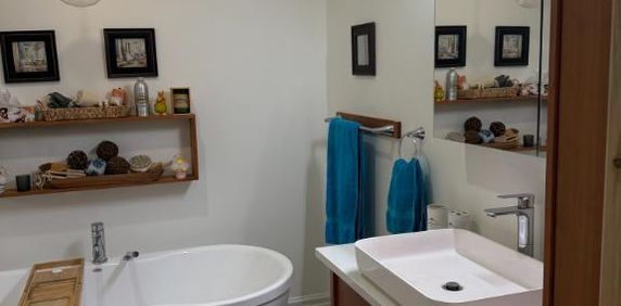 Grand logement 2 chambres avec terrain - Photo 2