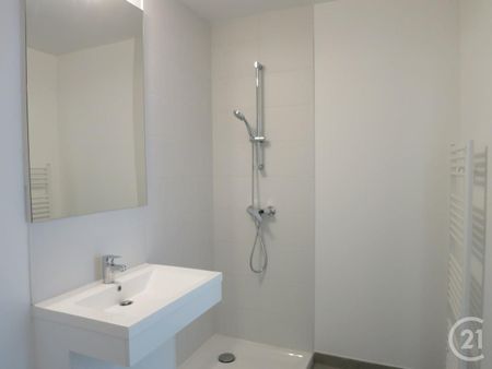 Location Appartement 2 pièces 43m² BRIE COMTE ROBERT 77170 - Photo 3