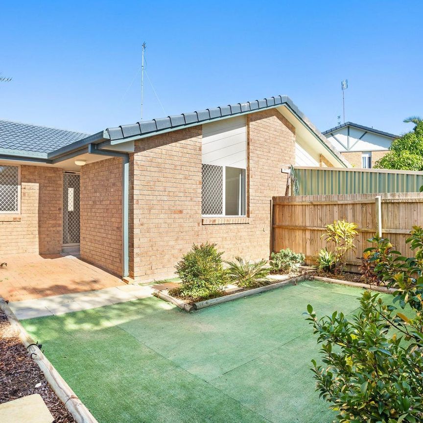 Walk to the Beach & Cafes - Photo 1