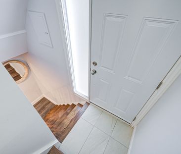 For Lease - 44 Davidson Road, Aurora, Ontario - Photo 5