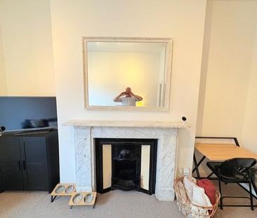 2 bedroom house to rent - Photo 2