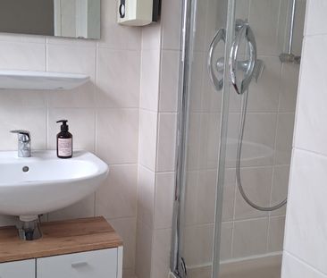 Stilvolle Galeriewohnung mit EBK im Hildener Norden - Photo 4