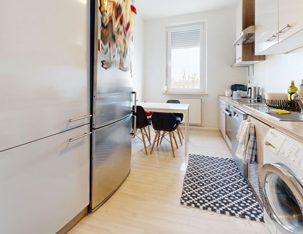 IMMOPARTNER - Große Wohnung mit Altbauflair - Foto 1