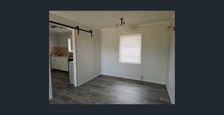 Comfortable Family Home! - Photo 4